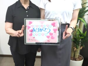 こんなに早くこんなに素敵な人と結婚が決まってとっても幸せでーす💕 女性会員様がお母様と一緒にご成婚手続きにご来店されました(#^^#)