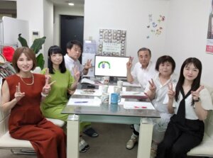 毎週火曜日はスタッフミーティング！ 毎日暑い日が続きますが暑さなんか吹き飛ばして、私たちと一緒に元気に結婚相手探し頑張りましょう！(^O^)／