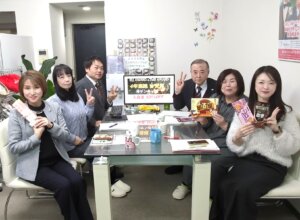 毎週火曜日はスタッフミーティング！ ２月になっていよいよバレンタインデーですよ💕 まだパートナーがおられない方は私たちと一緒に探しませんか(^^♪