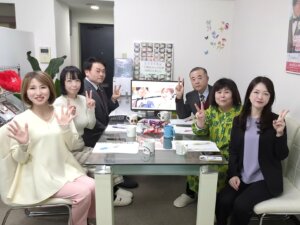 毎週火曜日はスタッフミーティング！ 入会金半額のキャンペーンは残り２週間を切りました。婚活を考えておられるみなさんは急いでくださいね(^^♪