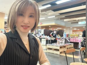 女性会員さまが婚活スタート早々なんと１００名近くの男性からお申込み！ 嬉しい悲鳴の彼女と緊急作戦会議です(*^^)v