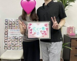 お互いに一目惚れ💕の美男美女のお似合いカップルが交際3ヶ月でのご成婚♪ 幸せオーラ全開で仲良くご来店されました(#^.^#)