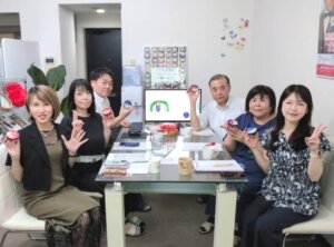 毎週火曜日はスタッフミーティング! ハピネスの婚活は会員様と私たちスタッフが力を合わせて一緒に取組むスタイル。みなさんも一緒に頑張りましょう(*^^)v