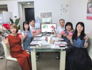毎週火曜日はスタッフミーティング！ ハピネスでは会員様に安心して楽しく活動していただけるように、私たちが会員様と一緒に婚活に取組ませていただきます(*^^)v