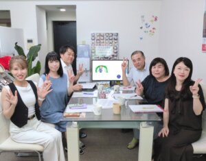 毎週火曜日はスタッフミーティング！ ハピネスは会員様を一人にはしません。私たちが毎週ハピネス久留米本店に集まって話合いながら会員様のサポートを行います(*^^)v